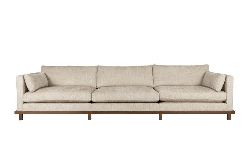 Blossom 4,5 Personers Sofa i Sand Stof og Egetræ - Tilbud!